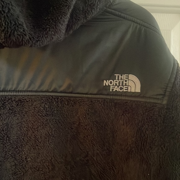 The North Face black Hi-Pile fleece jacket - Picture 4 of 4